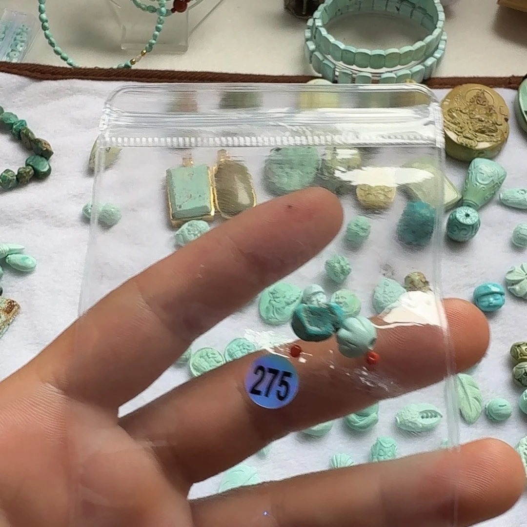 憂***点南红玛瑙未镶嵌珠宝奇石