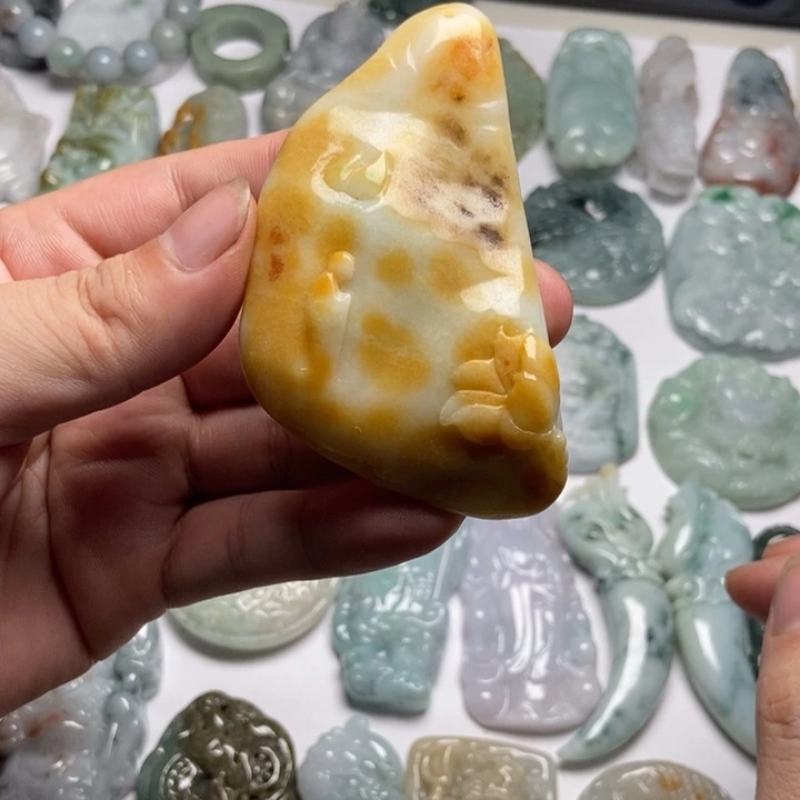 翡翠未镶嵌颈饰悟道60