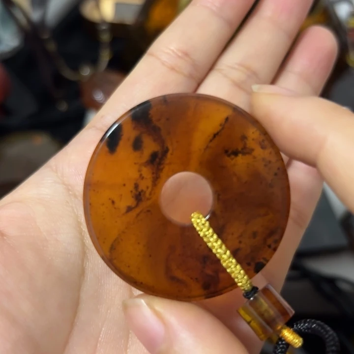 琥珀未镶嵌裸石有冰的和氏璧