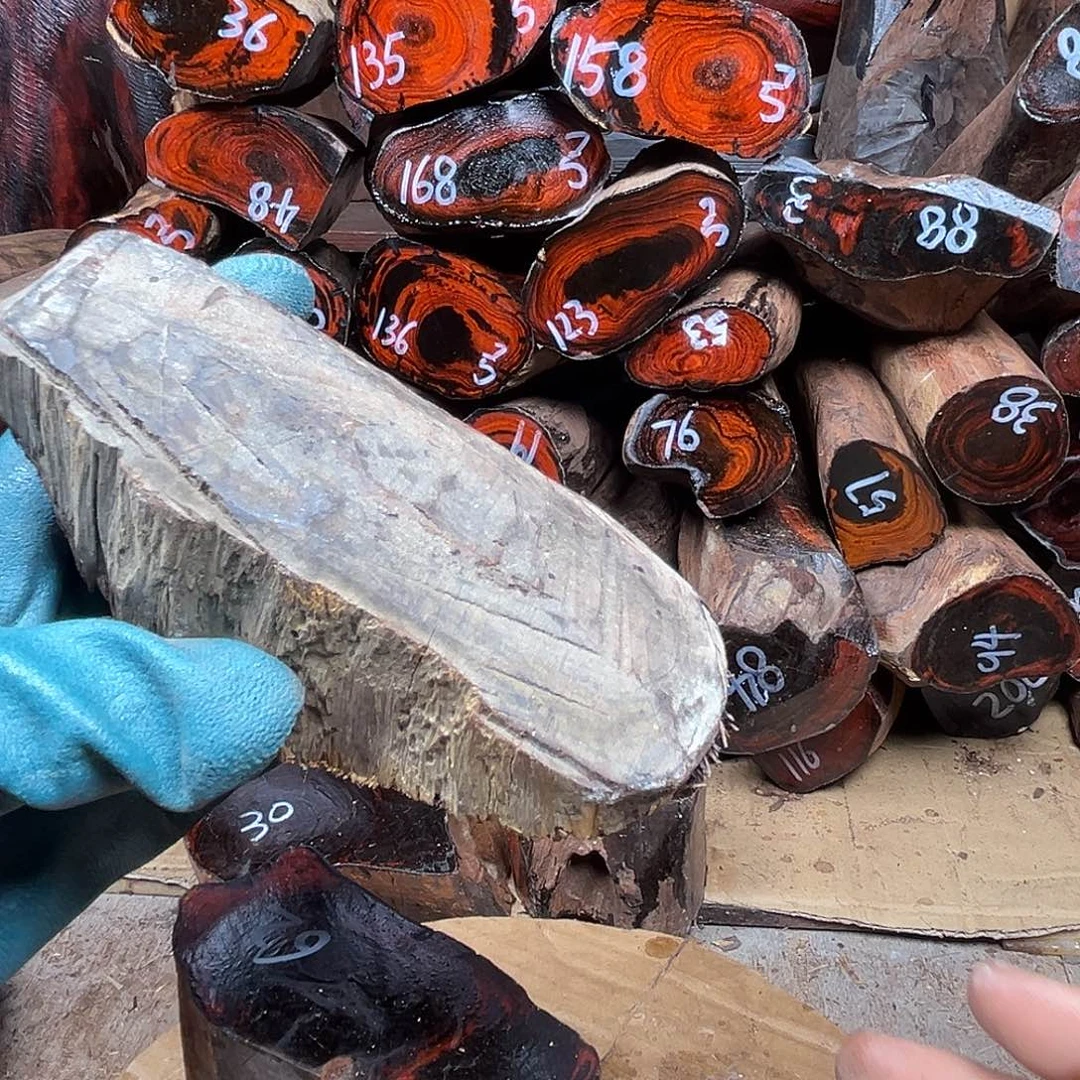 龙***舞交趾黄檀（大红酸枝）