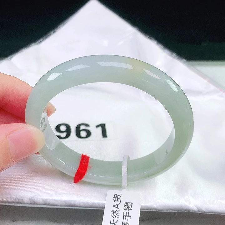 翡翠未镶嵌手镯（贵妃镯）961