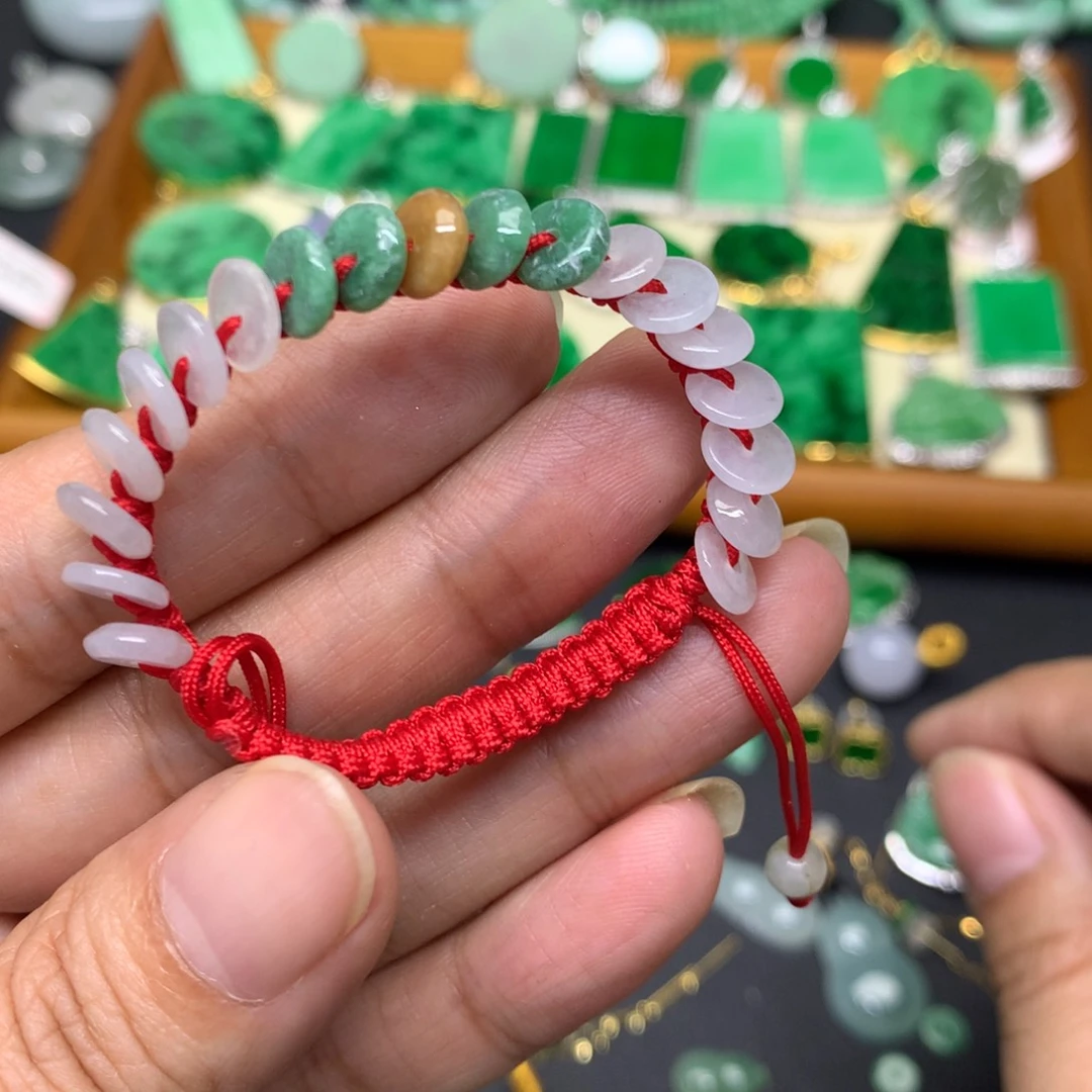 翡翠未镶嵌手串有纹裂