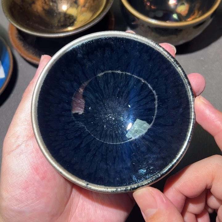 茶盏我在开会你忙什么