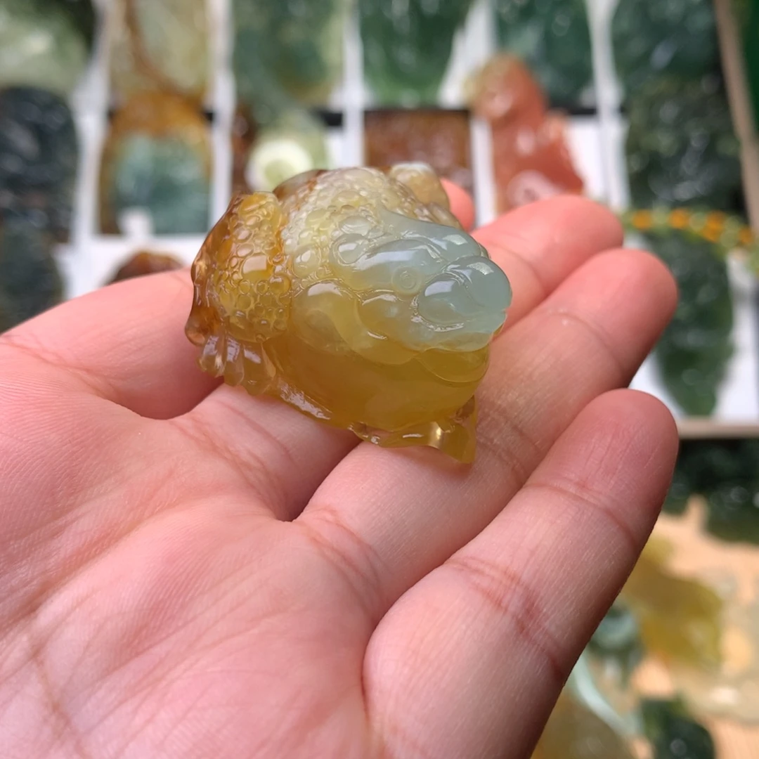 岫玉未镶嵌岫玉挂件金蟾