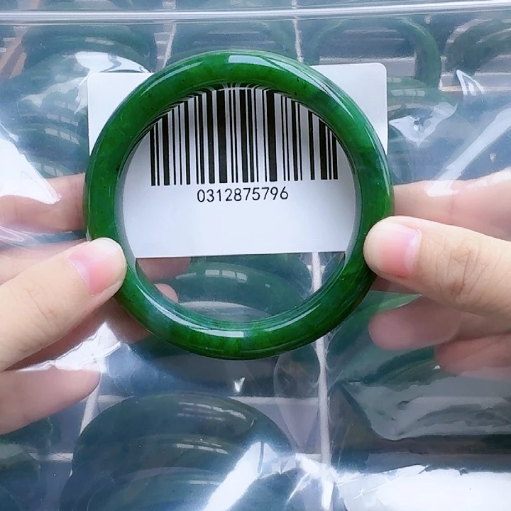 和田玉（碧玉）手镯未镶嵌6061微瑕