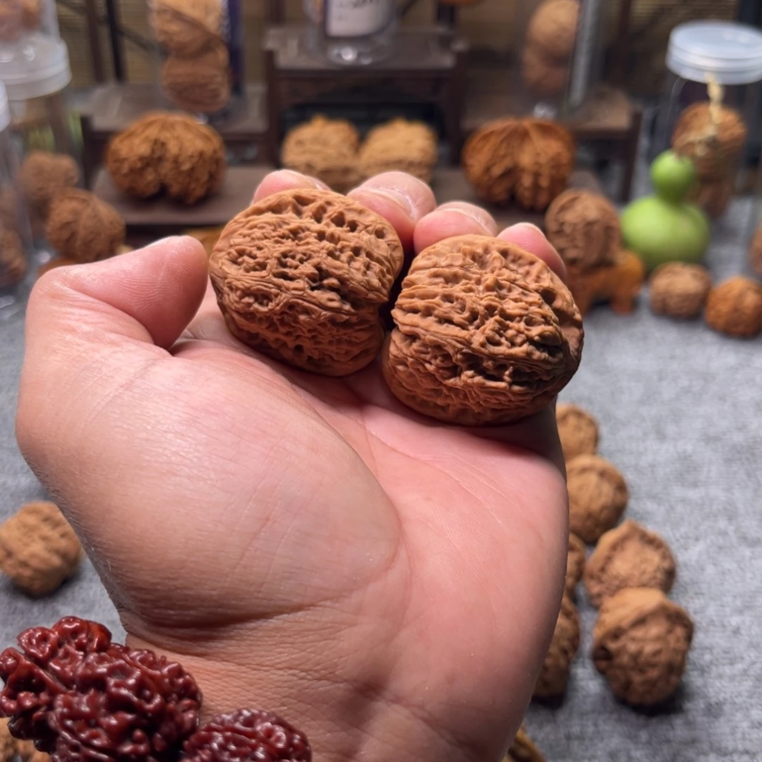 布***略把件文玩核桃南疆逐鹿
