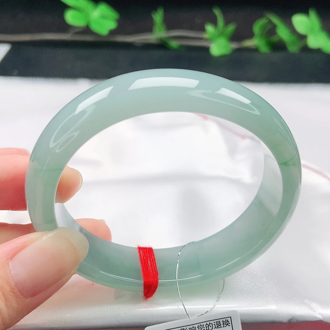 翡翠手镯（贵妃镯）未镶嵌56贵
