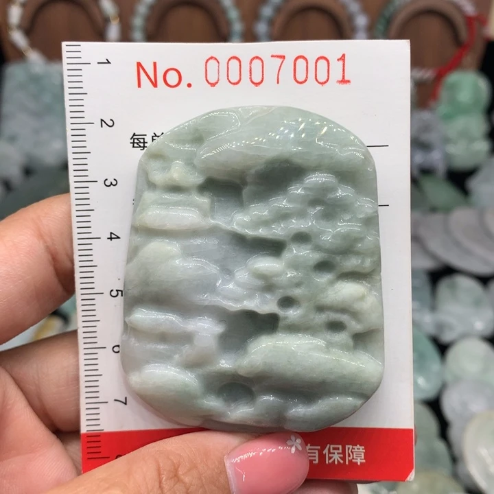 翡翠未镶嵌颈饰微瑕