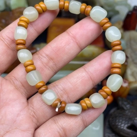 和田玉未镶嵌颈饰3