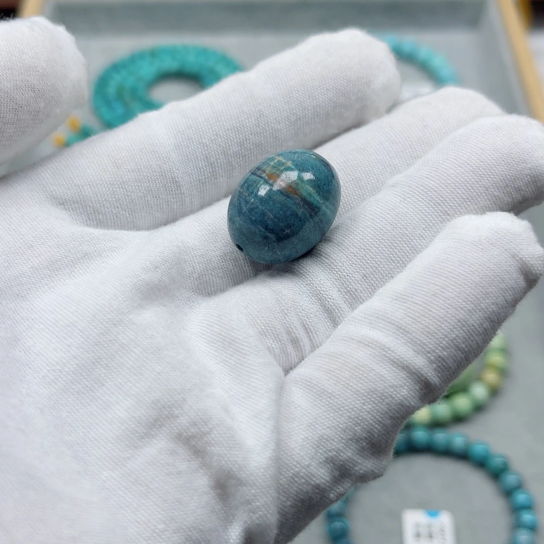 绿松石未镶嵌挂件