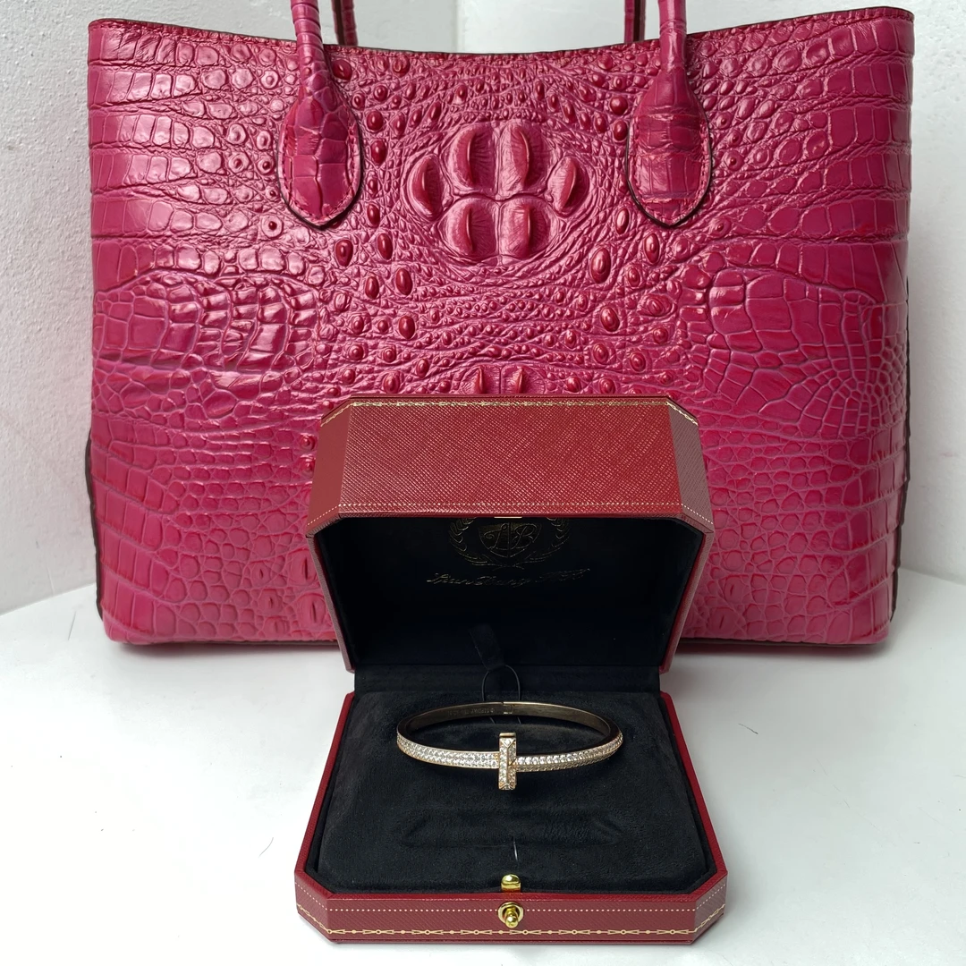 1811 【LIANBANGH.K】 精致高级气质手镯