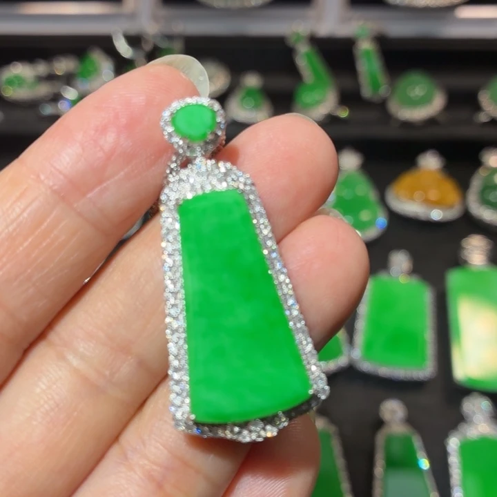 翡翠18K金镶嵌吊坠(不含链)翡翠