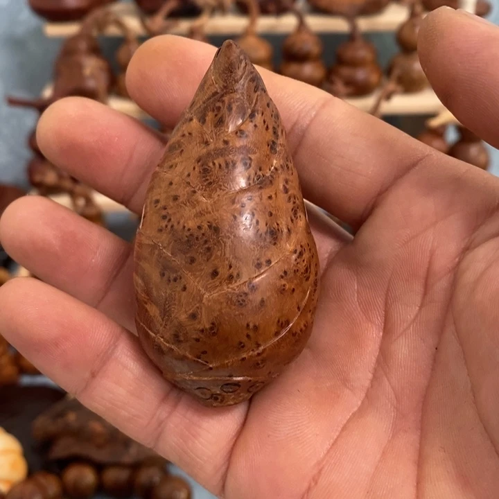 木猪****8麻梨疙瘩手工雕刻竹笋