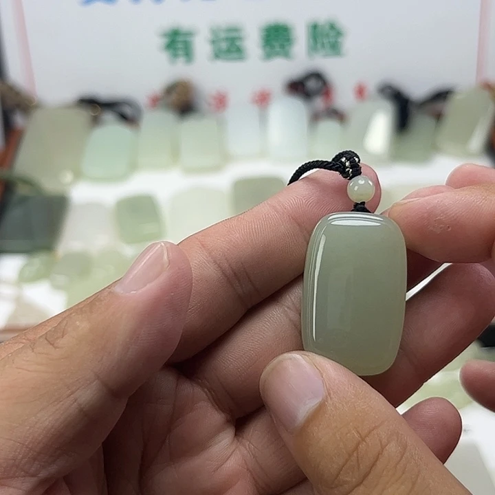 天***天颈饰未镶嵌和田玉