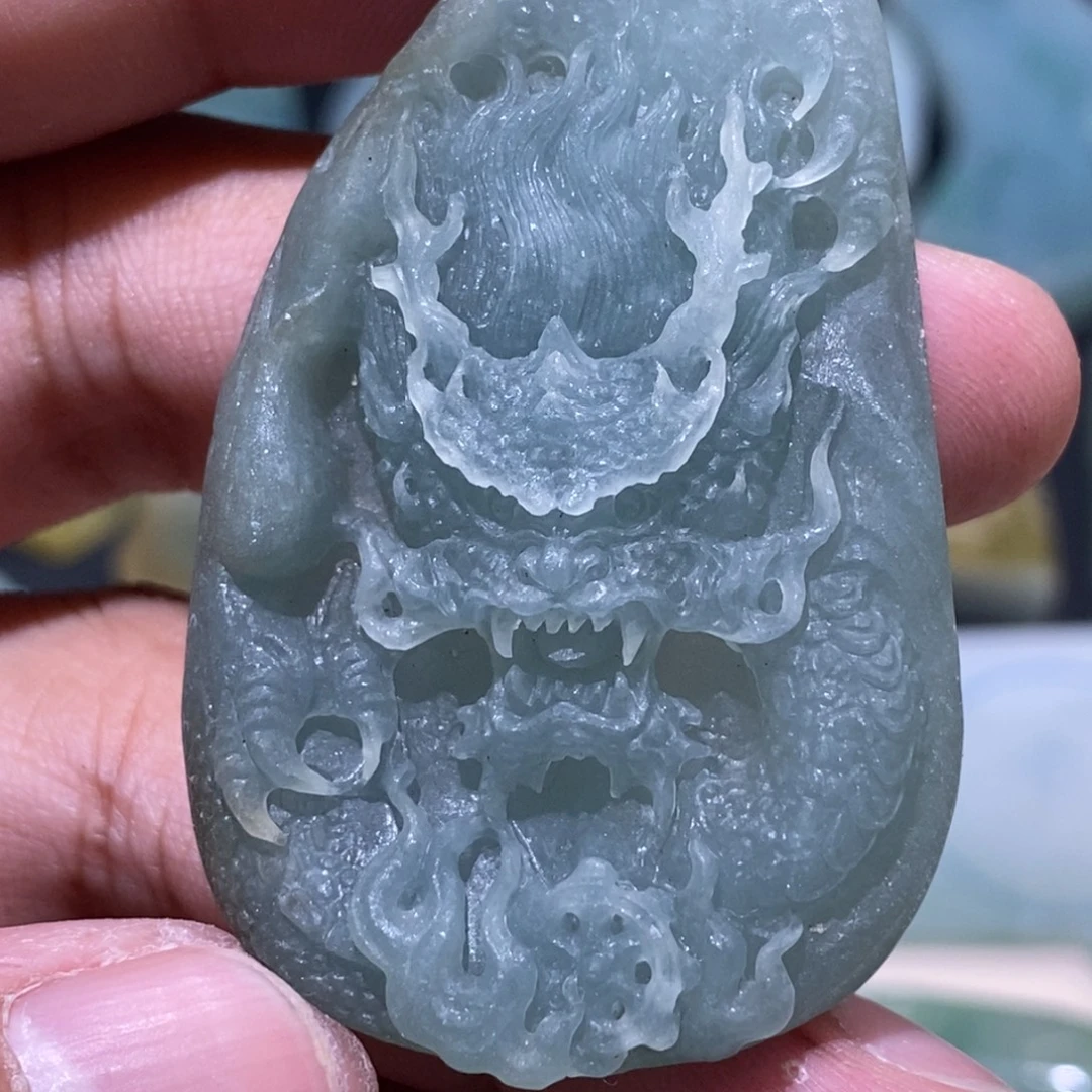 定制翡翠未镶嵌龙牌