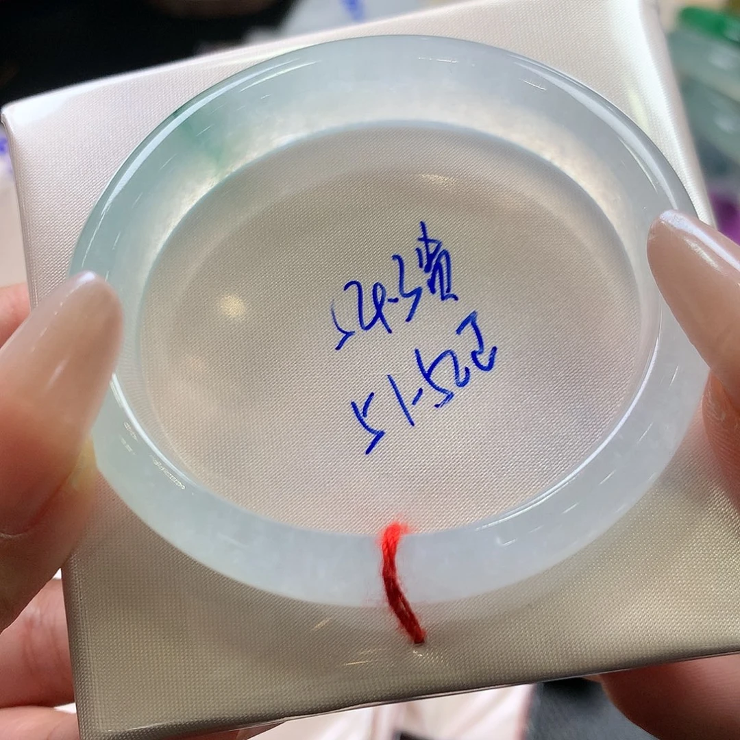 翡翠未镶嵌手镯54.3贵妃王炸