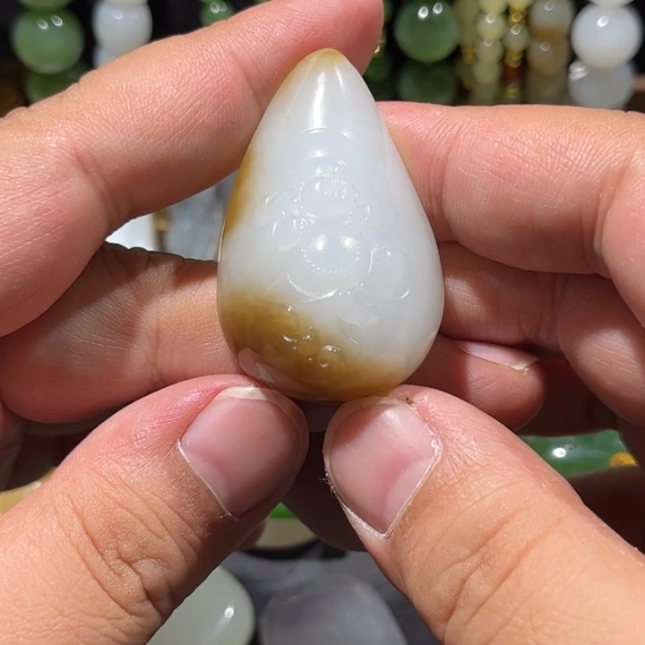 颈饰未镶嵌和田玉