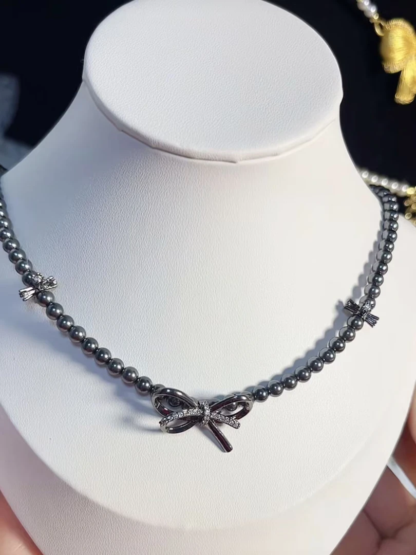 铜合金仿珍珠项链 黑色蝴蝶结锁骨链百搭女轻奢气质时尚