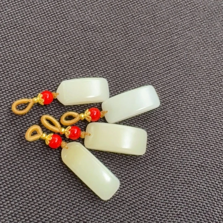 和田玉未镶嵌颈饰拍一发一