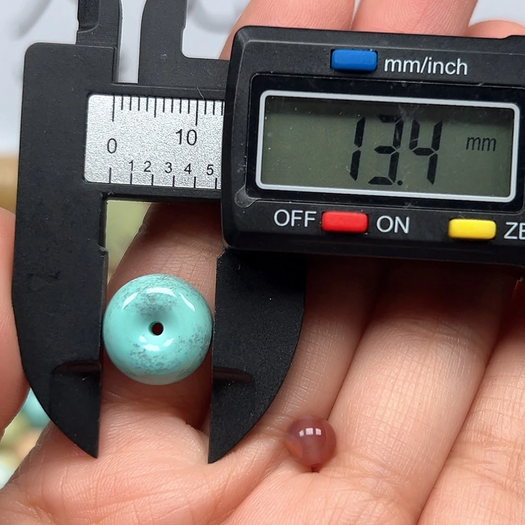 南红玛瑙未镶嵌颈饰金**米