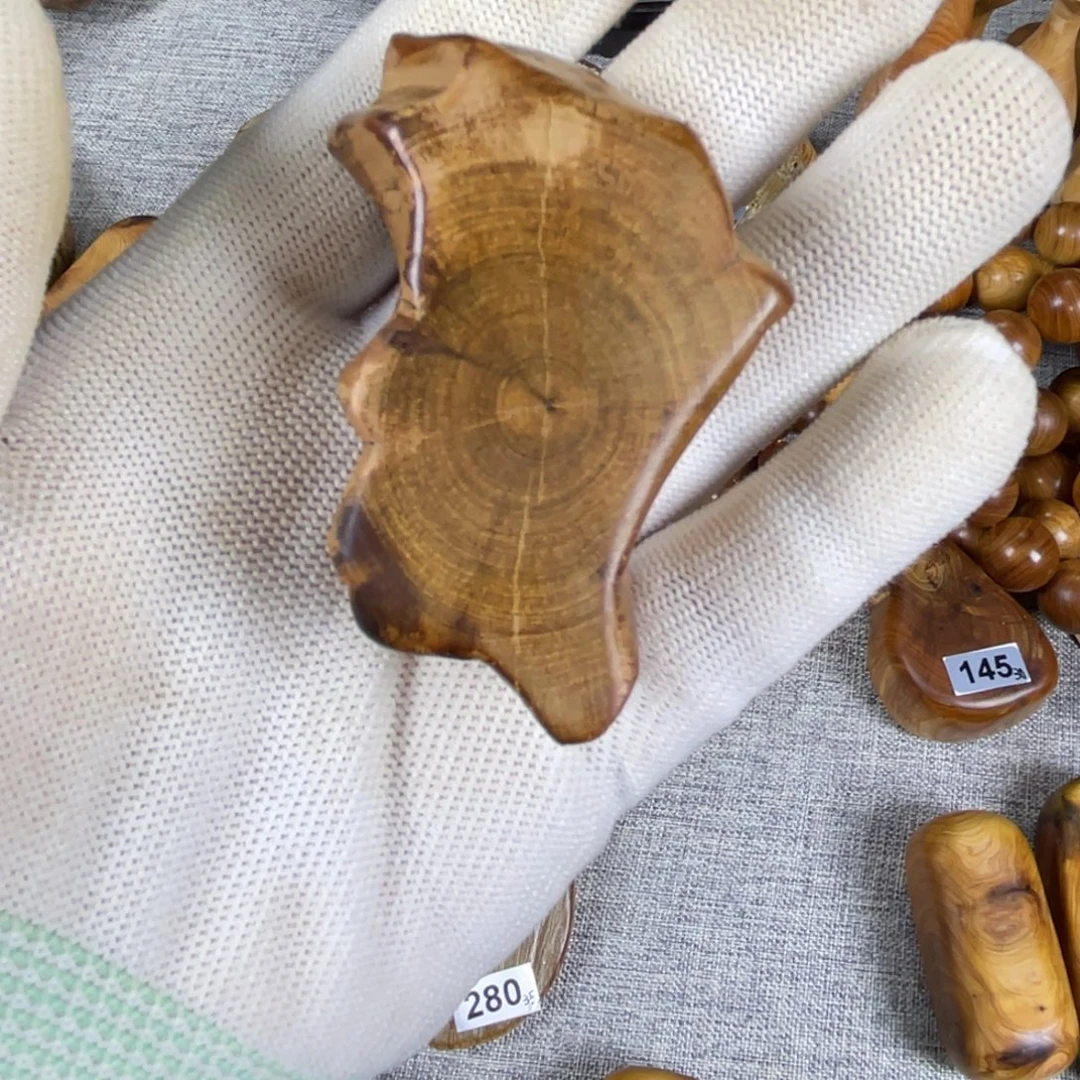 用****柏木北太行崖柏黑油手把件原来介意慎拍