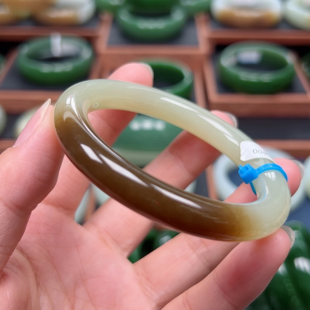 未镶嵌手镯和田玉（糖玉）