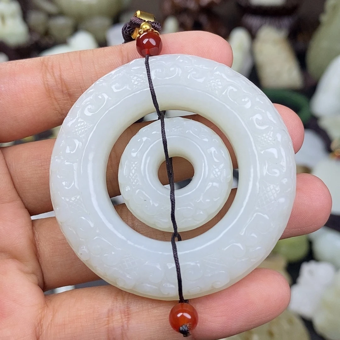和田玉未镶嵌挂件