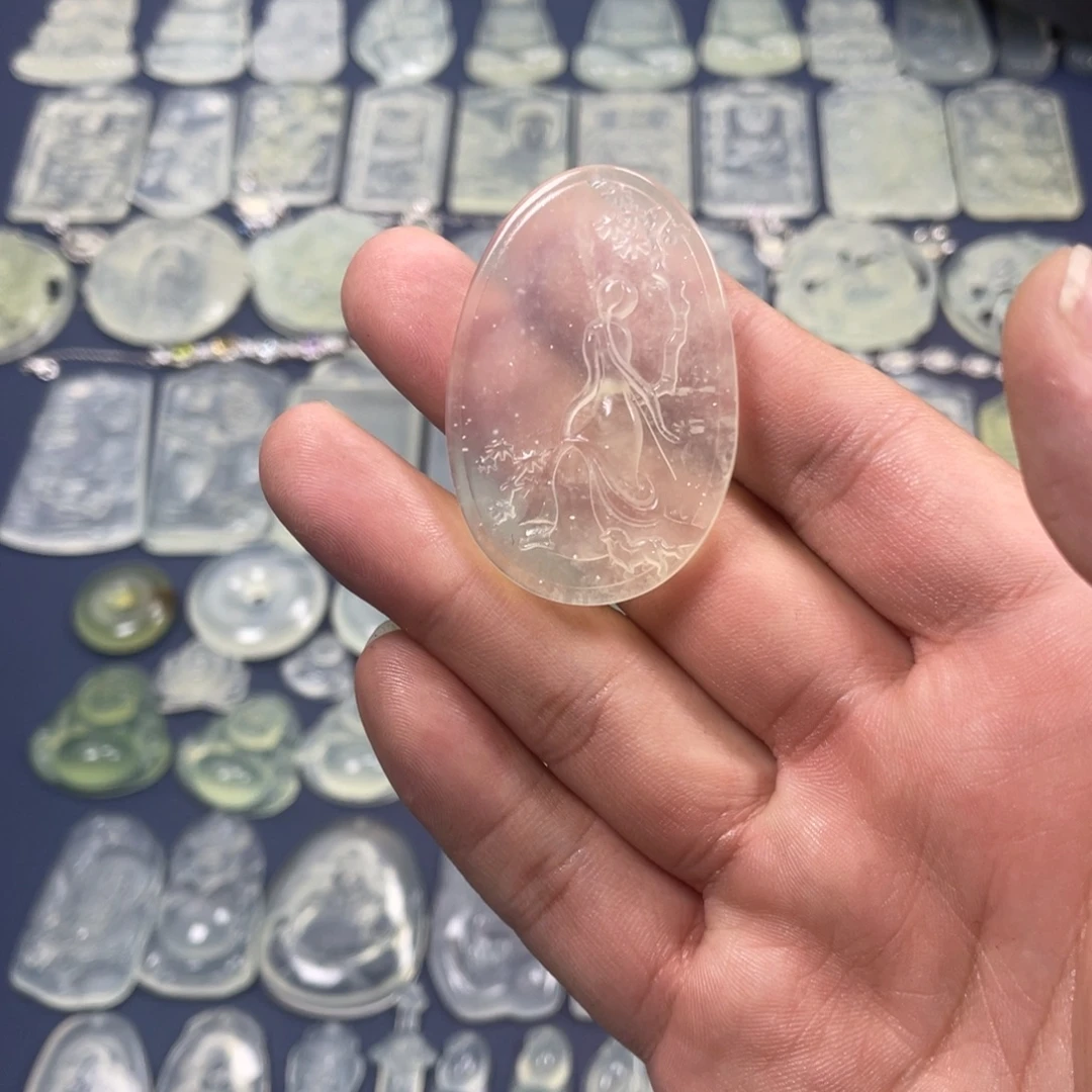 蛇纹石玉未镶嵌瑕疵