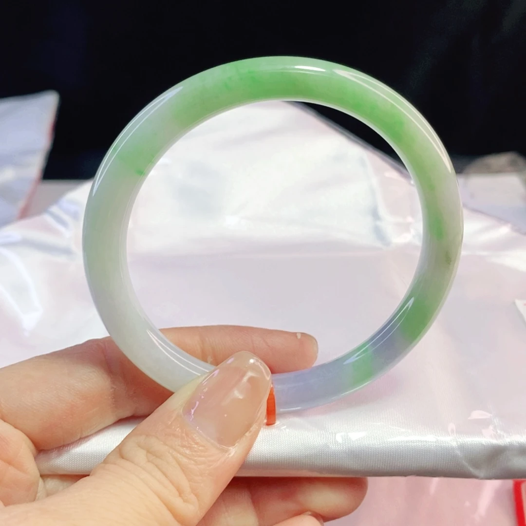 翡翠手镯未镶嵌54圆镯