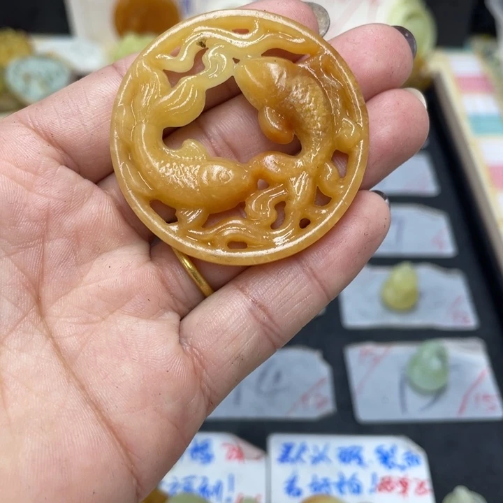 鑫***作合金蛇纹石玉颈饰