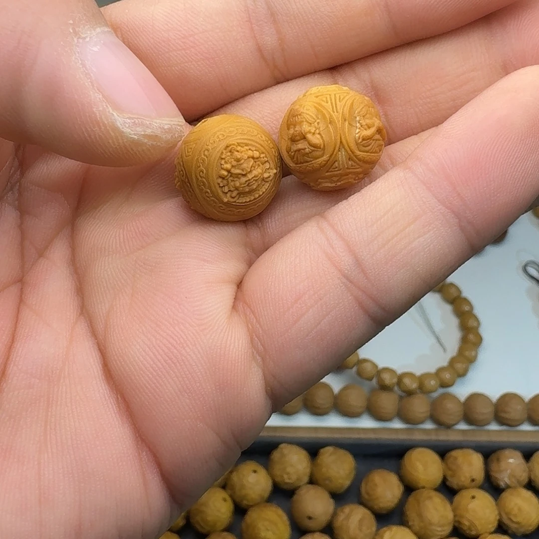 猴头核桃吊坠雕刻单子2颗