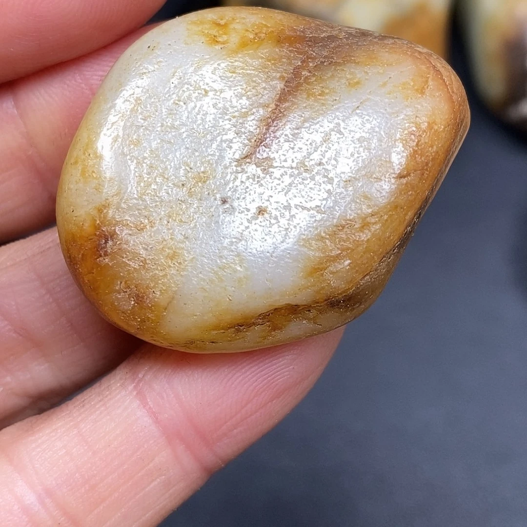 和田玉未镶嵌珠宝奇石