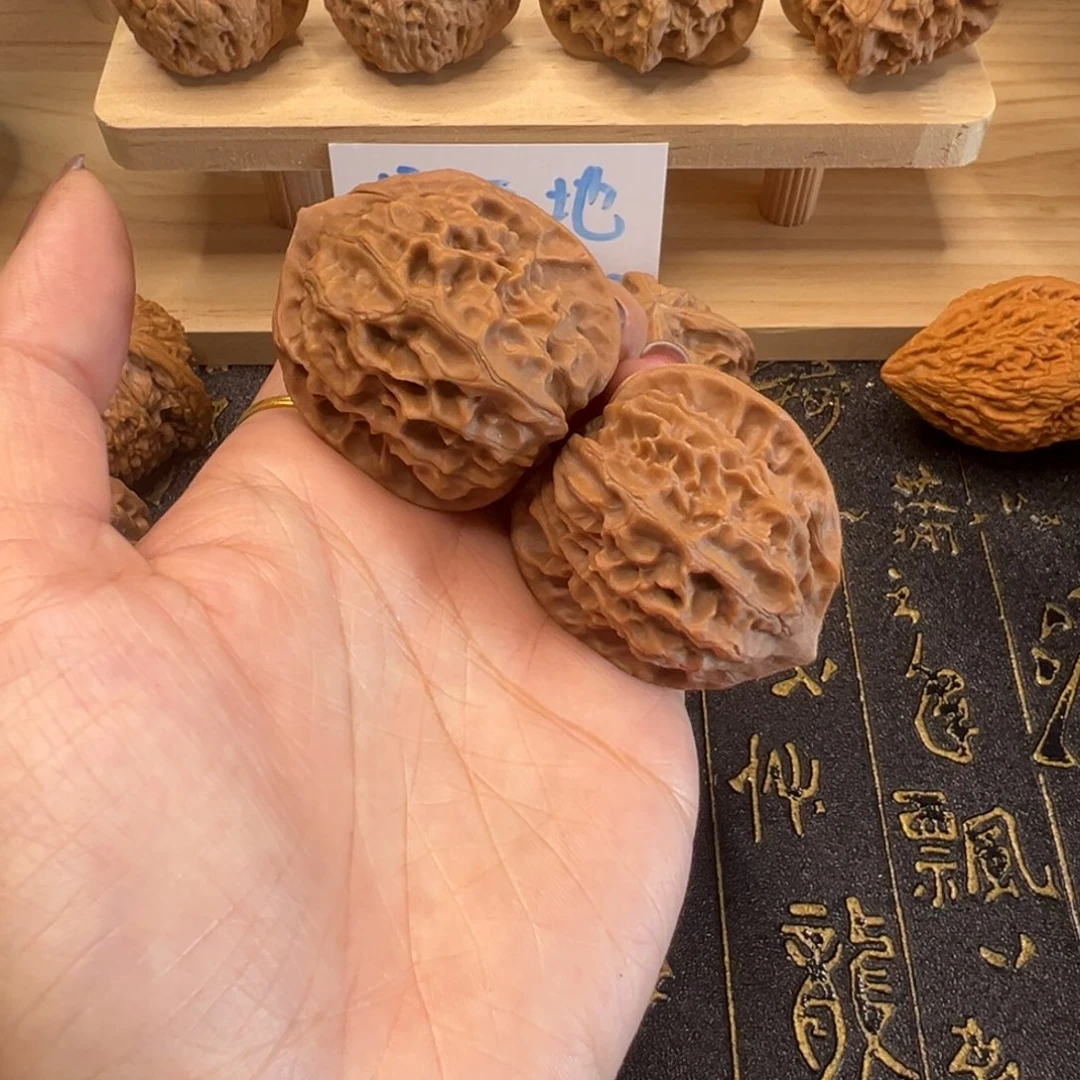 把件桃核白蛇谷39手把件