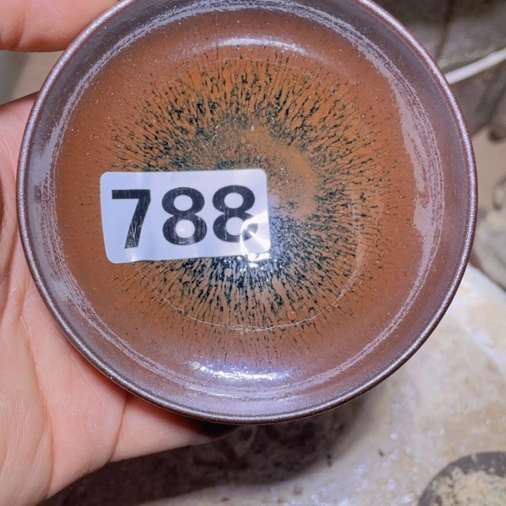 陶瓷马克杯带盖勺的拌饭的时候