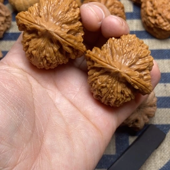 吊坠文玩核桃三角疆