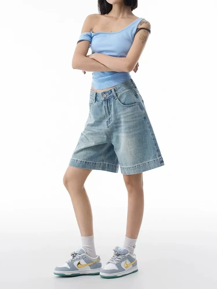 C22-3蓝色“五分”牛仔短裤（661）