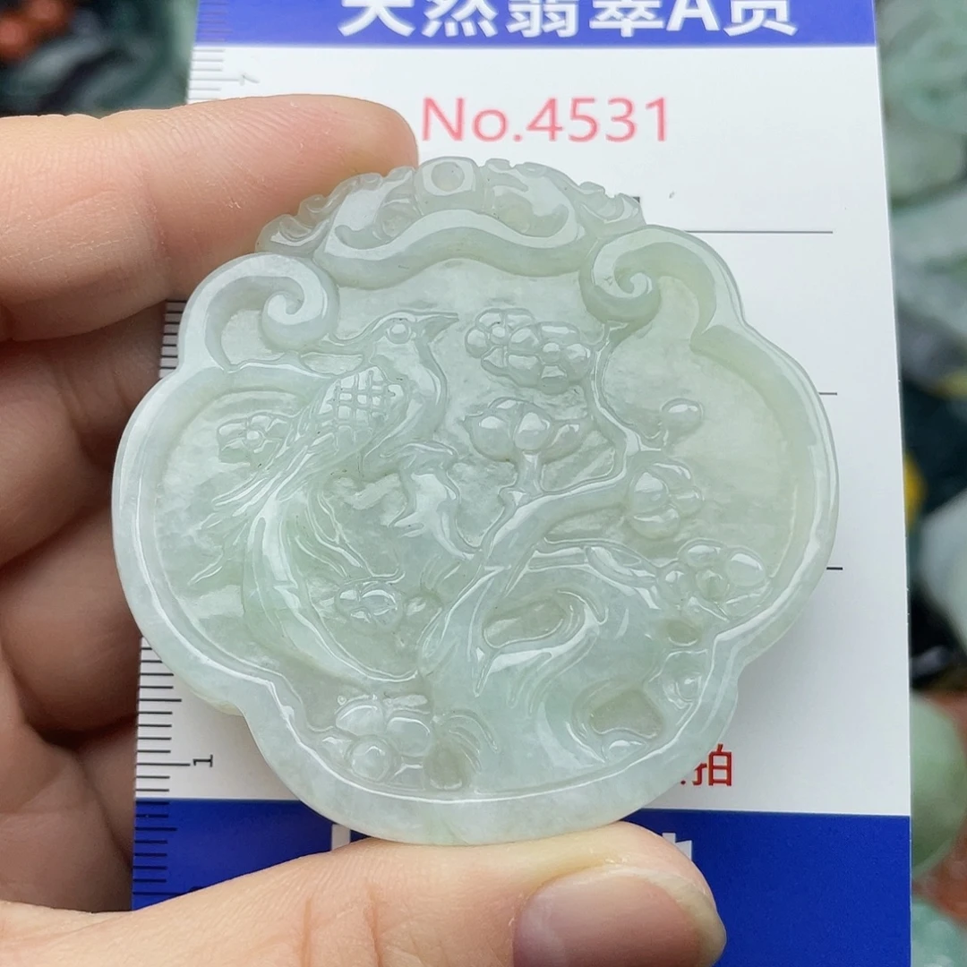 翡翠未镶嵌挂件4531