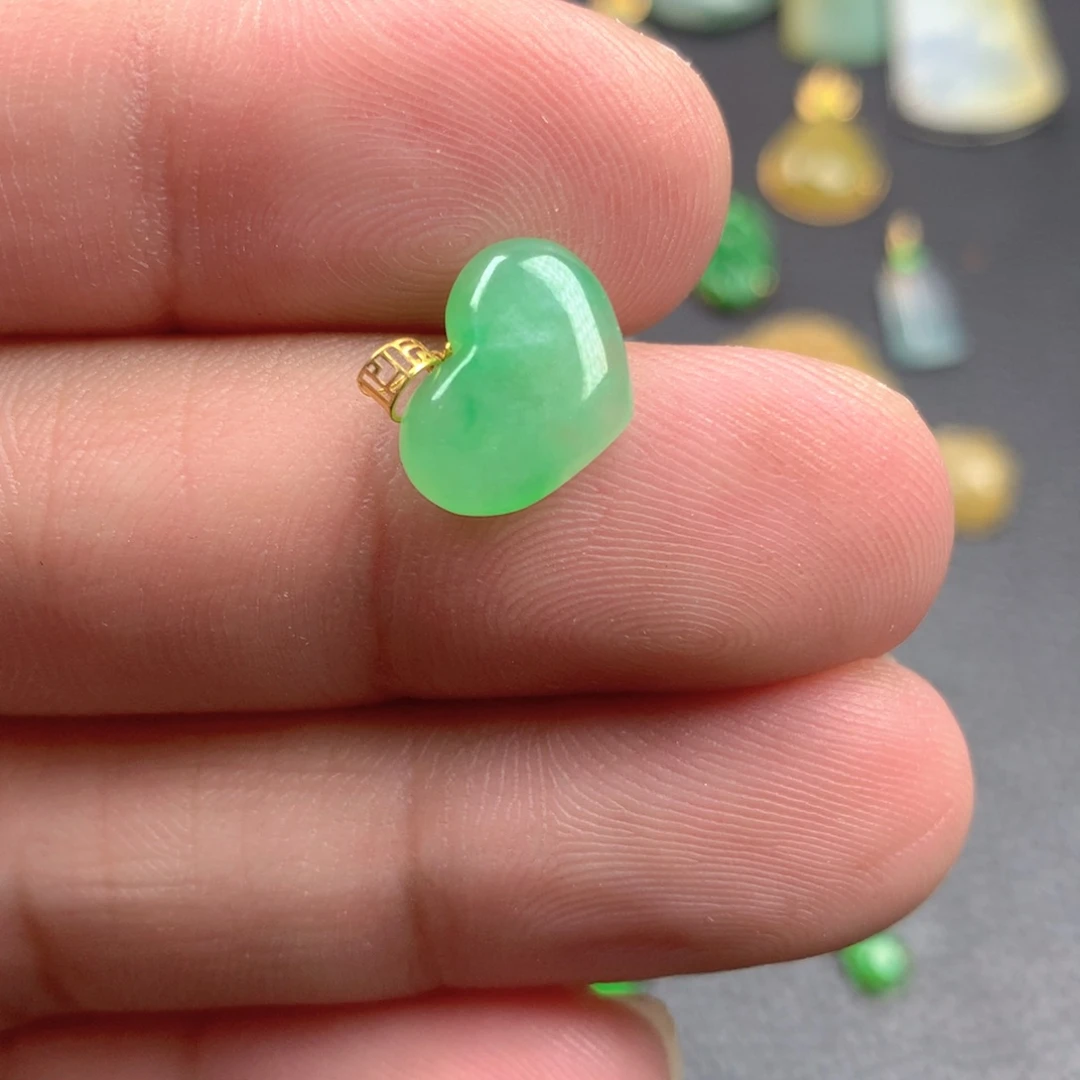 【闪购商品】颈饰18K金镶嵌翡翠翡翠