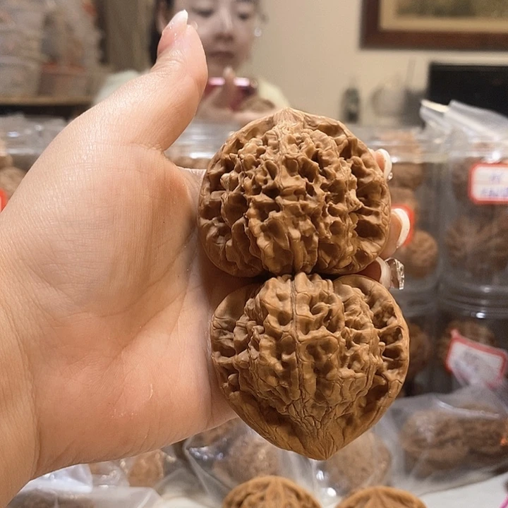 文玩核桃吊坠一***仇官帽有修