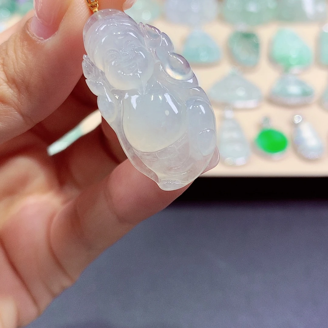 翡翠18K金镶嵌颈饰翡翠