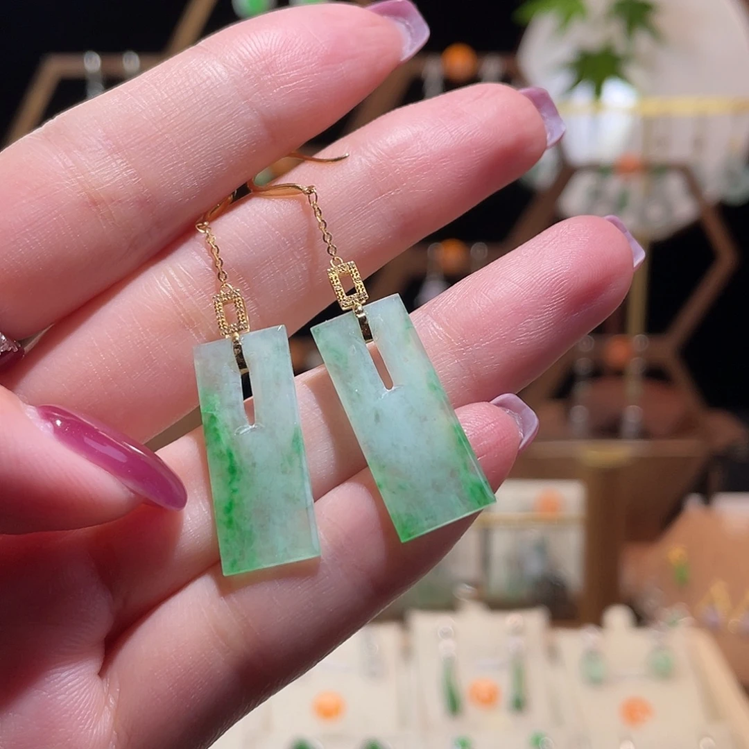 翡翠18K金镶嵌耳饰