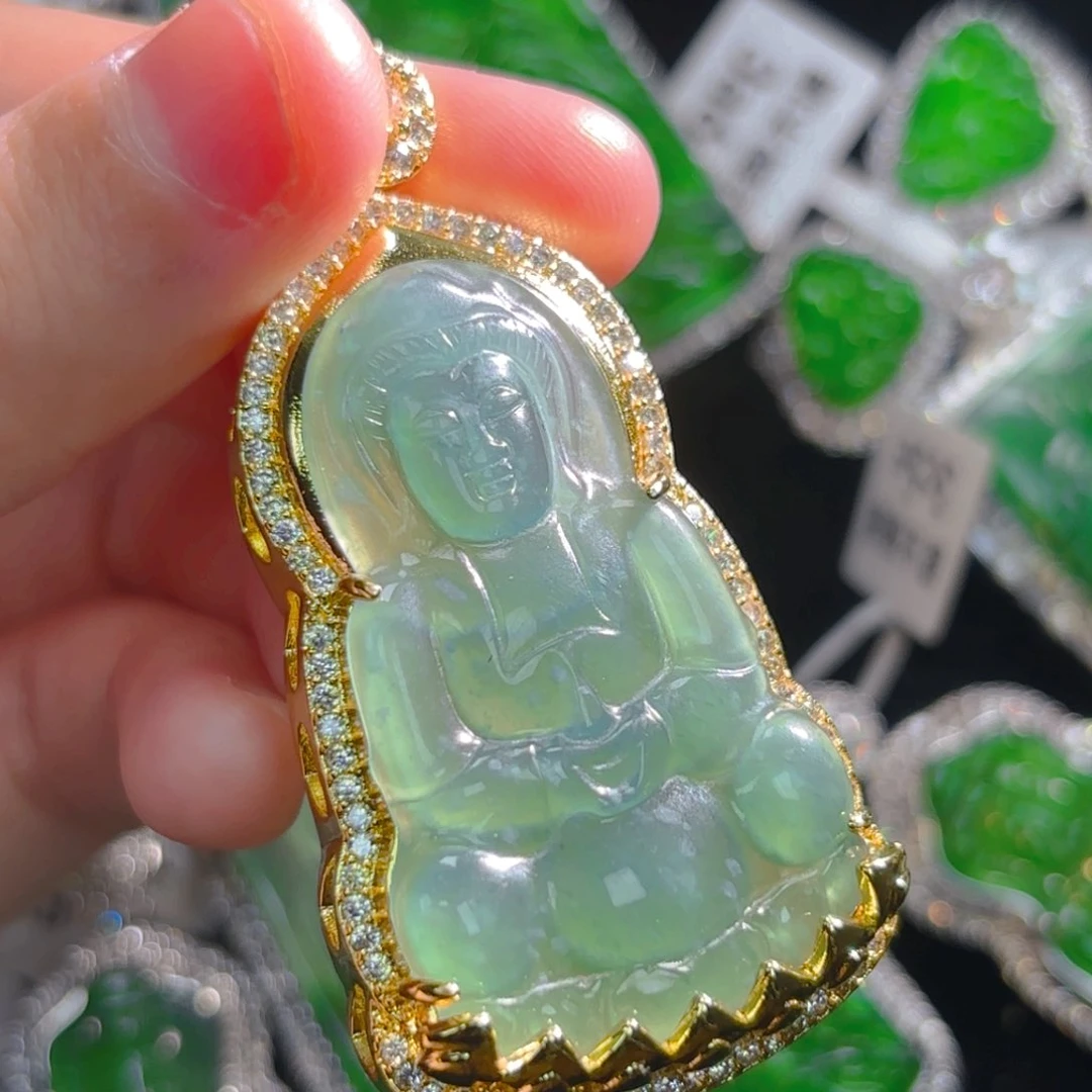 翡翠颈饰未镶嵌观音