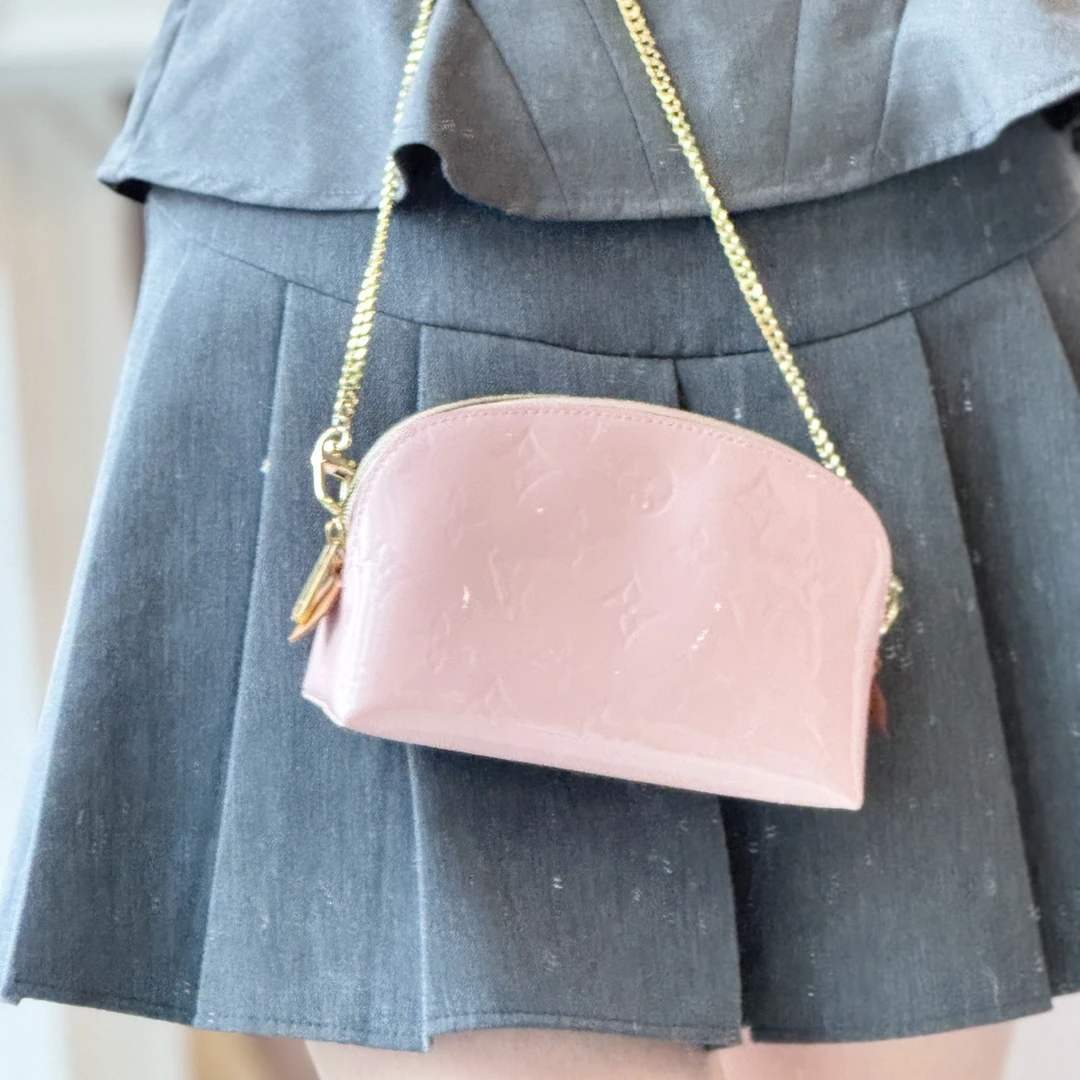 95新 LouisVuitton/路易威登 lv樱花粉印花logo手拿包