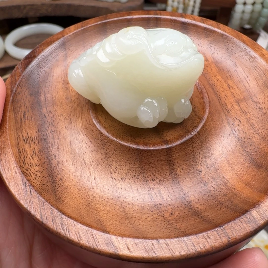 吊坠(不含链)未镶嵌和田玉（子料）籽料金蟾