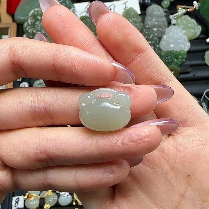 颈饰未镶嵌和田玉