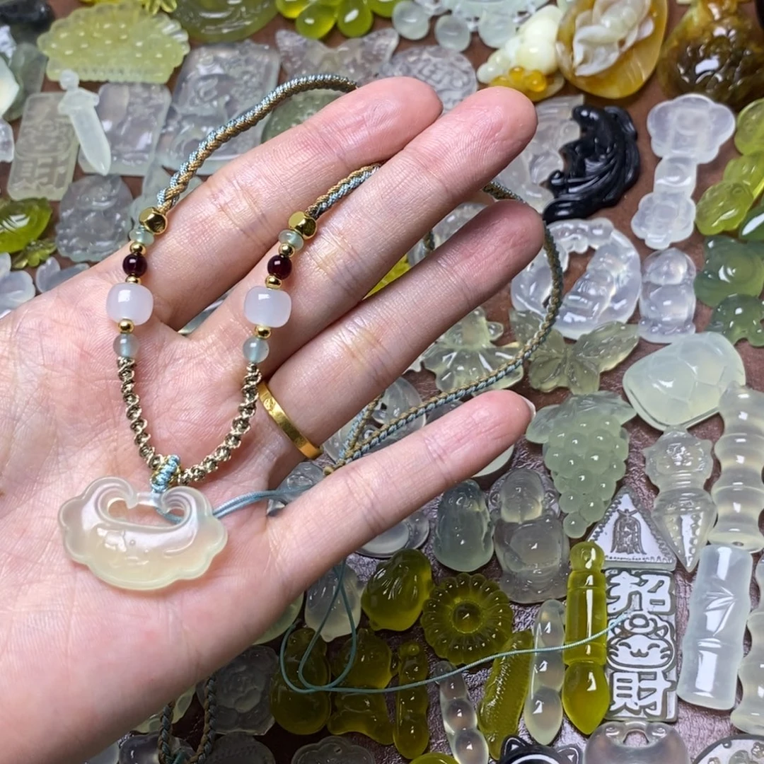 蛇纹石玉合金颈饰