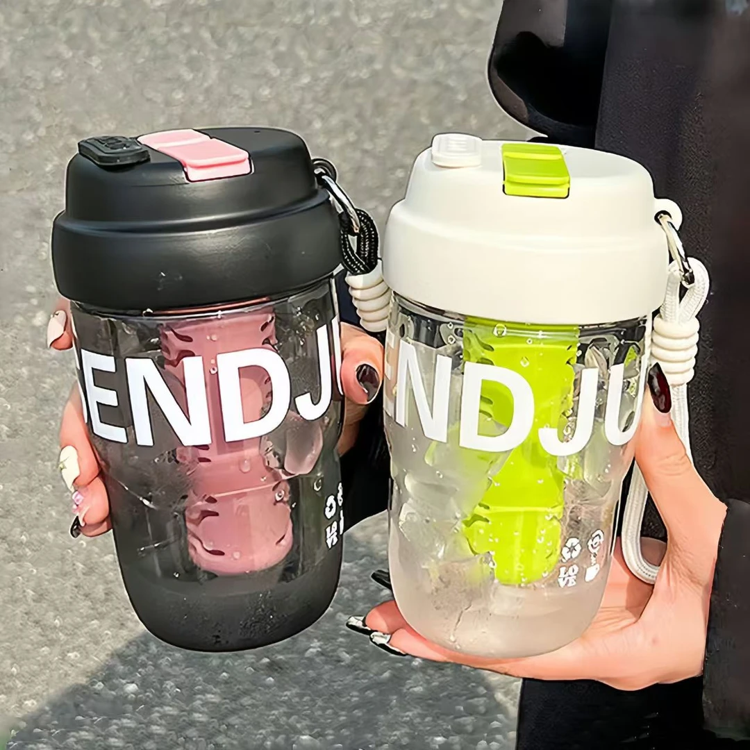 网红吸管水杯女生便携随手杯子学生家用夏季带滤网塑料杯耐高温