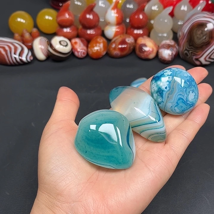 往***惜未镶嵌玛瑙/玉髓珠宝奇石