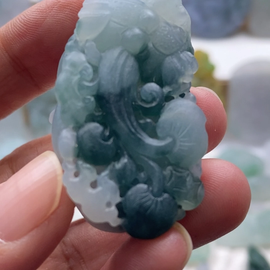 未镶嵌定制翡翠《****》