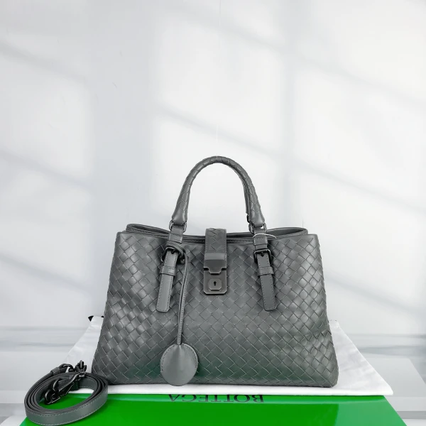 95新/葆蝶家/市场价26000/包包/250218XZ0031